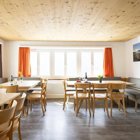 Holiday home Chasa Macun Tschlin